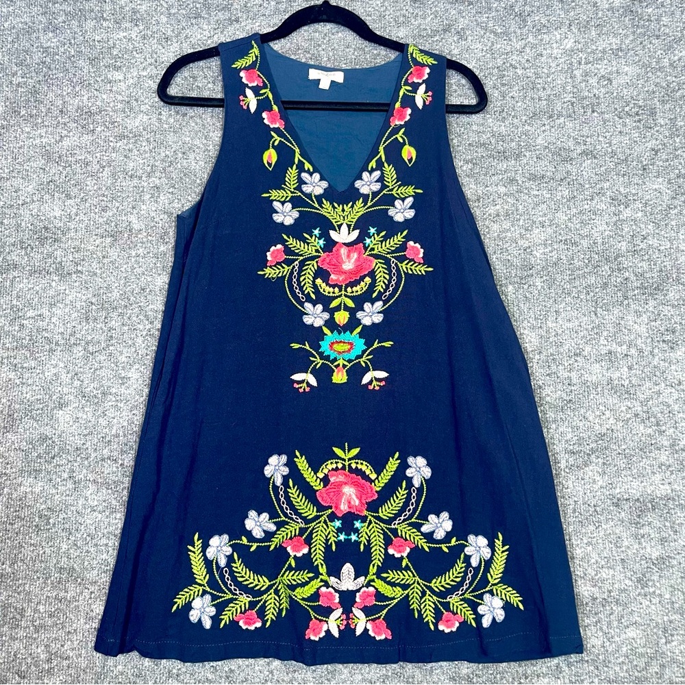 Umgee‎ Women’s Small Blue Floral Embroidered Sleeveless V Neck Lined Mini Dress